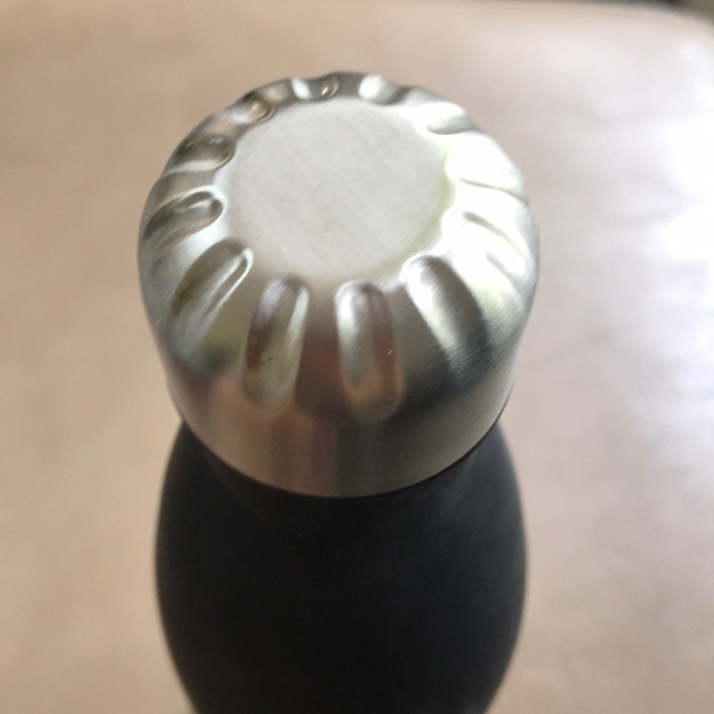 Water bottle - Picture 3 of 3